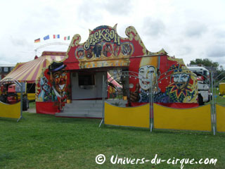 Somme: le Cirque Claudia Zavatta de passage à Mers-les-Bains les 30 et 31 juillet 2012