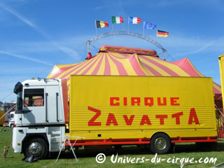 Somme: le Cirque Claudia Zavatta de passage à Mers-les-Bains les 30 et 31 juillet 2012