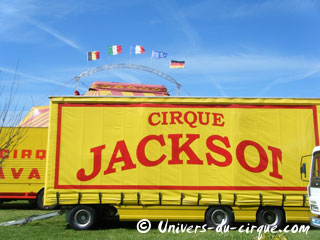 Somme: le Cirque Claudia Zavatta de passage à Mers-les-Bains les 30 et 31 juillet 2012