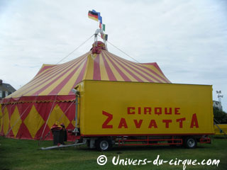 Somme: le Cirque Claudia Zavatta de passage à Mers-les-Bains les 30 et 31 juillet 2012