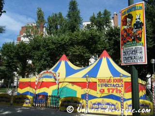 Paris: le Cirque Gontellis dans le Square Sarah Bernhard jusqu'au mercredi 19 septembre 2012
