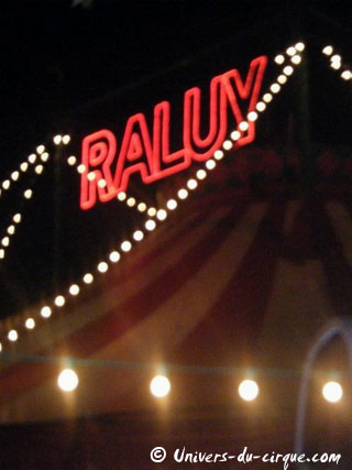Ile de La Réunion: derniers jours de la tournée 2012 du Cirque Raluy dans l'Océan Indien