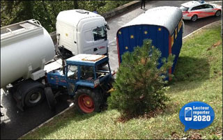 Suisse: un tracteur du Cirque Helvetia percute un camion citerne