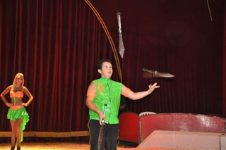 Côte-d'Or: le spectacle 2012 du Cirque Luigi Zavatta à Perrigny-Les-Dijon en images