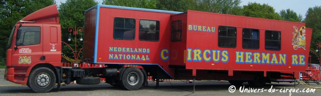 Pays-Bas: le Circus Herman Renz à La Haye du 15 au 28 octobre 2012
