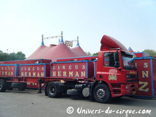 Pays-Bas: le Circus Herman Renz à La Haye du 15 au 28 octobre 2012