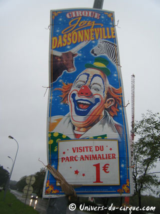 Ile-de-France: le Cirque Joy Dassonneville en tournée en région parisienne