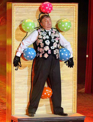 Paris: les people en artistes de cirque sur la piste d'Alexis Gruss à l'occasion du 51 Gala de l'Union des Artistes