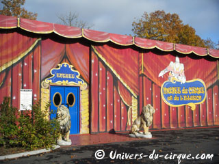 Loiret: le Musée du Cirque et de l'Illusion à Dampierre-en-Burly