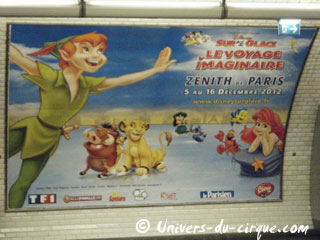 Paris: les spectacles de Nol 2012 s'affichent dans les couloirs du métro parisien