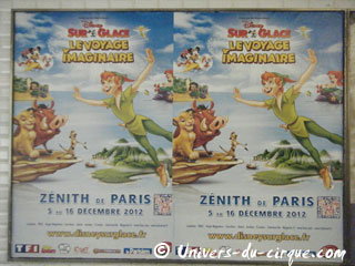 Paris: les spectacles de Nol 2012 s'affichent dans les couloirs du métro parisien
