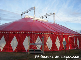 Paris: le Cirque de Nol Christiane Bouglione de retour à la Porte de Passy du 17 novembre au 19 décembre 2012