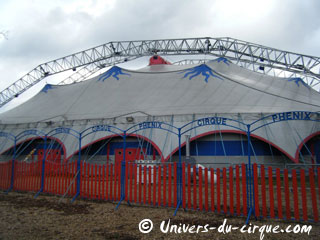 Paris: la grande fête annuelle des cirques se poursuit sur la Pelouse de Reuilly
