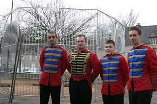 Calvados: ces garçons qui bossent dans l'ombre sur la piste du 5 Festival du Cirque de Bayeux