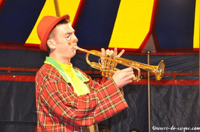 Cirque Loyal Show