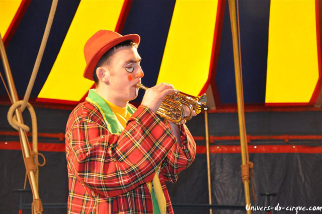 Cirque Loyal Show