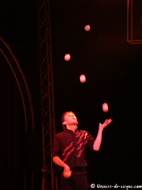 Cirque Zavatta Fils