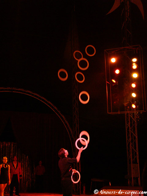 Cirque Zavatta Fils