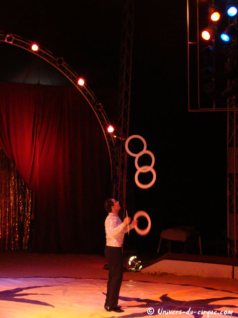 Cirque Zavatta Fils
